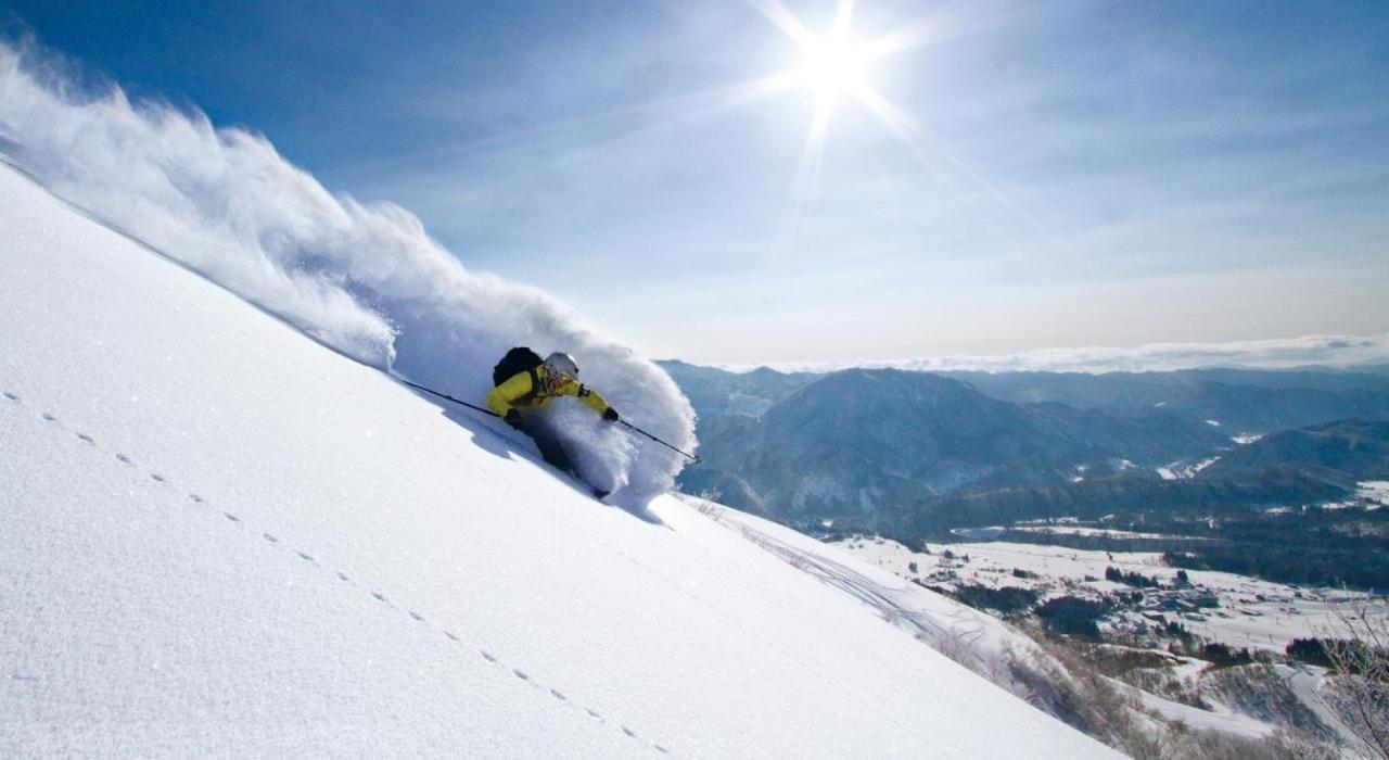 Hakuba Riverside Loghouse Екстер'єр фото